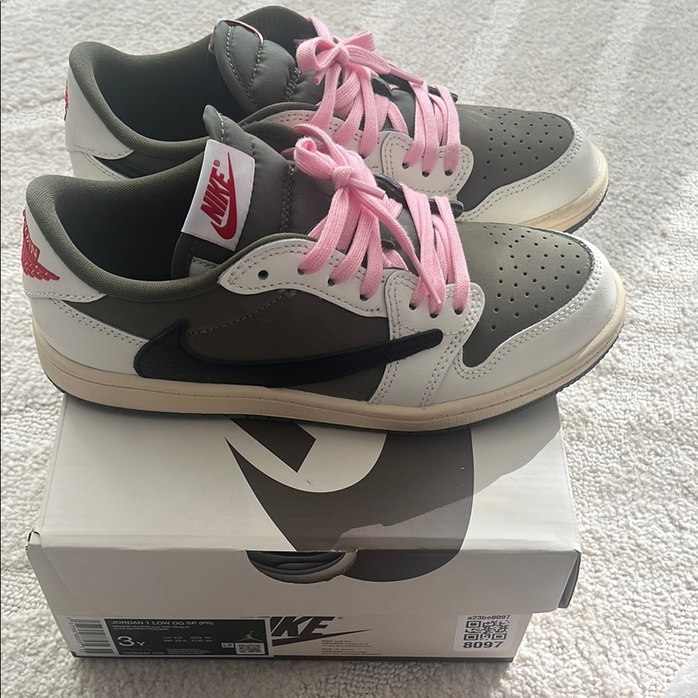 Travis Scott x Air Jordan 1 retro low reverse olive youth size 3